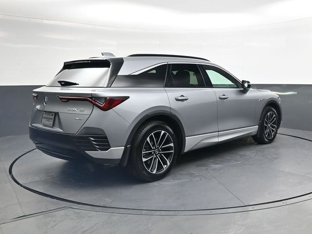 Used 2024  Acura Base image 4