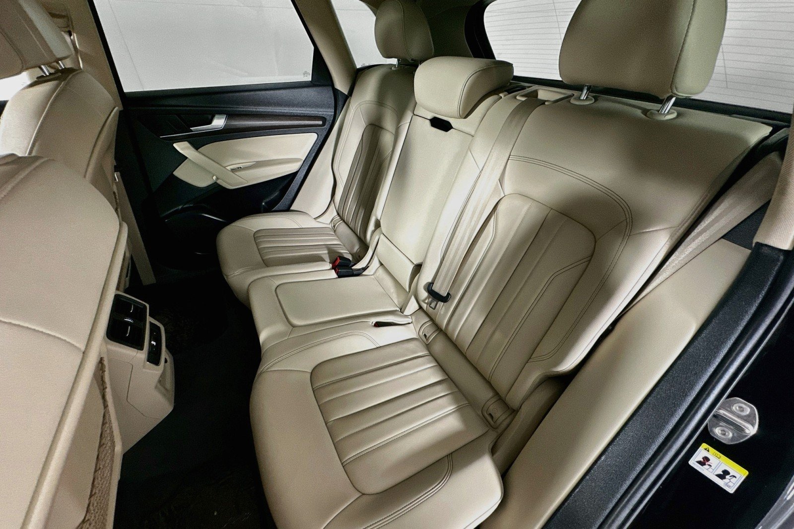 Used 2023 Mythos Black Metallic Audi Premium image 9