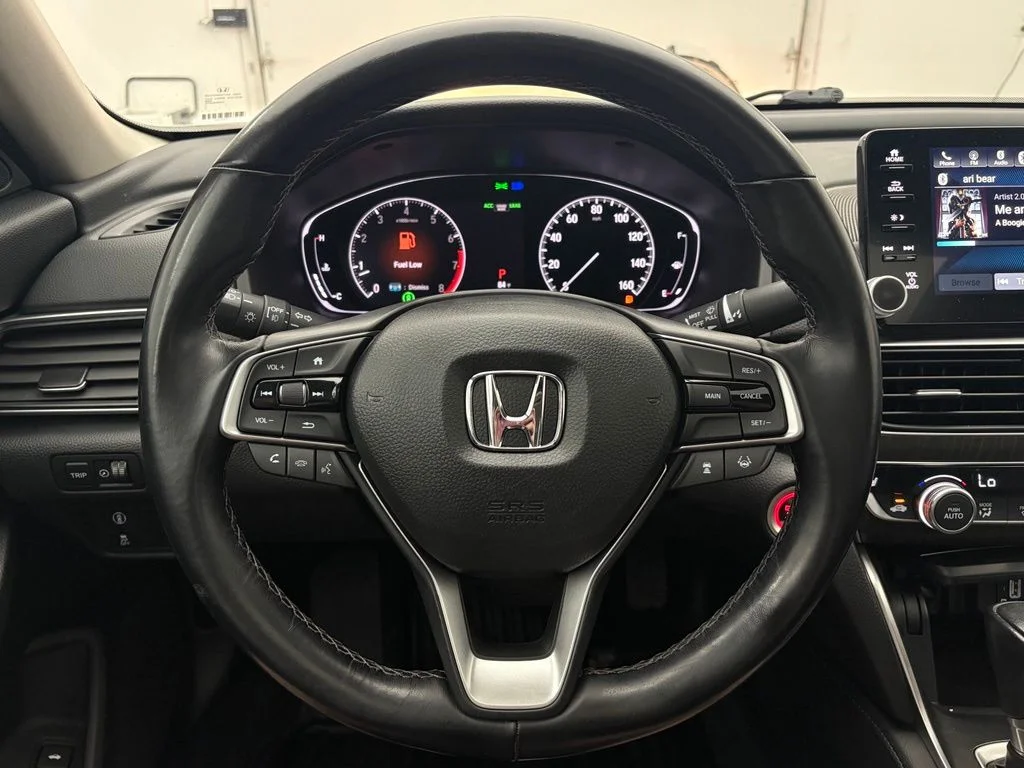 Used 2020 Silver Honda EX-L image 19
