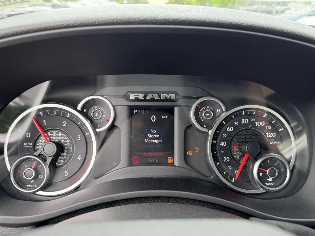 2025 RAM 3500 Chassis Tradesman - Photo 25