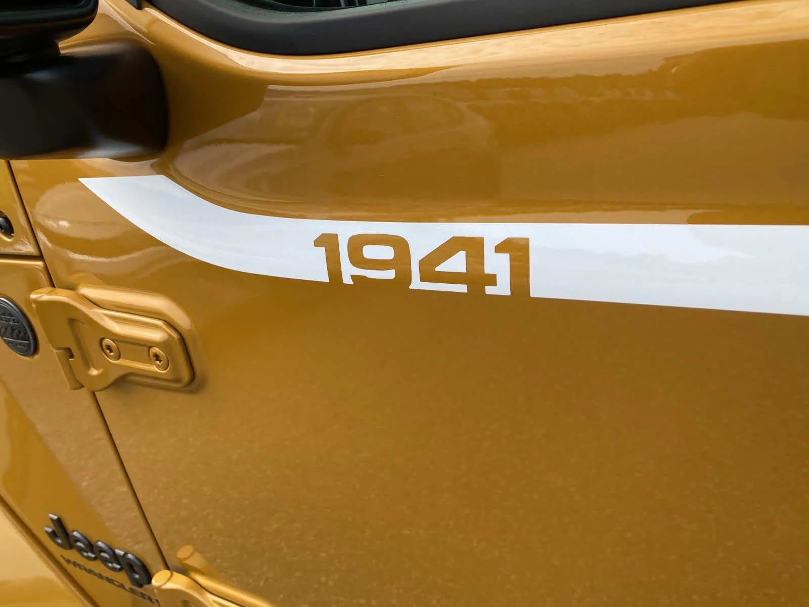 New 2026 Goldilocks Jeep Sahara image 10