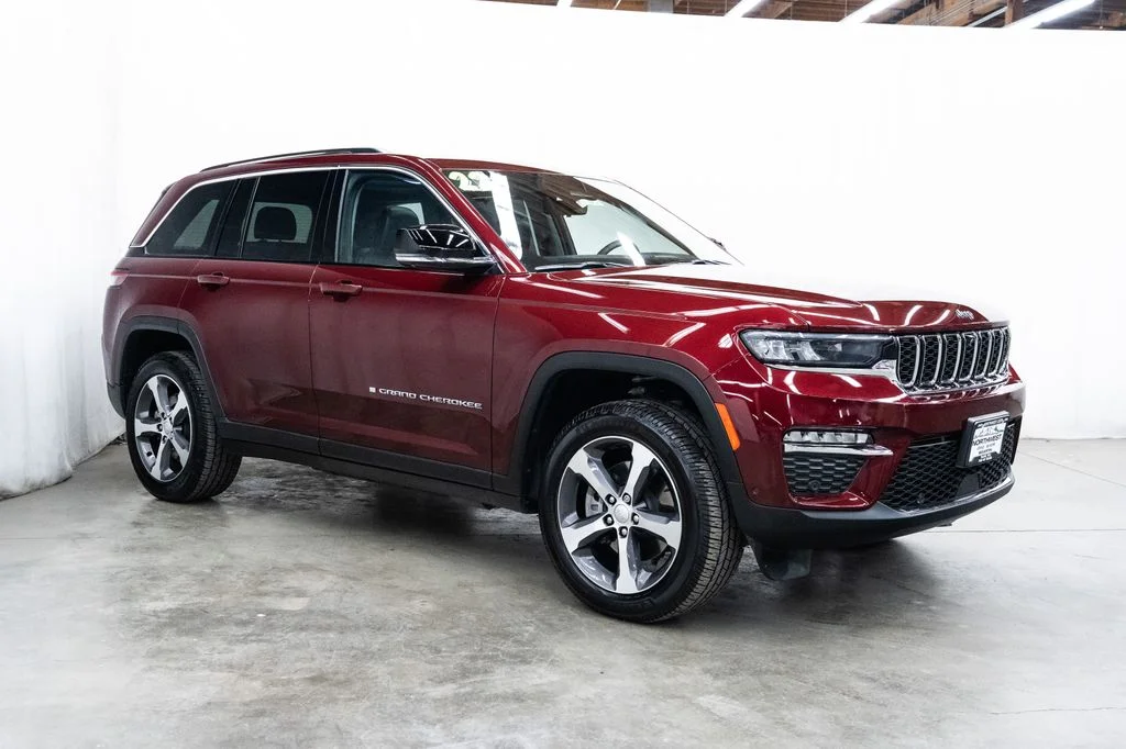 2022 Jeep Grand Cherokee 4xe 4x4's photo
