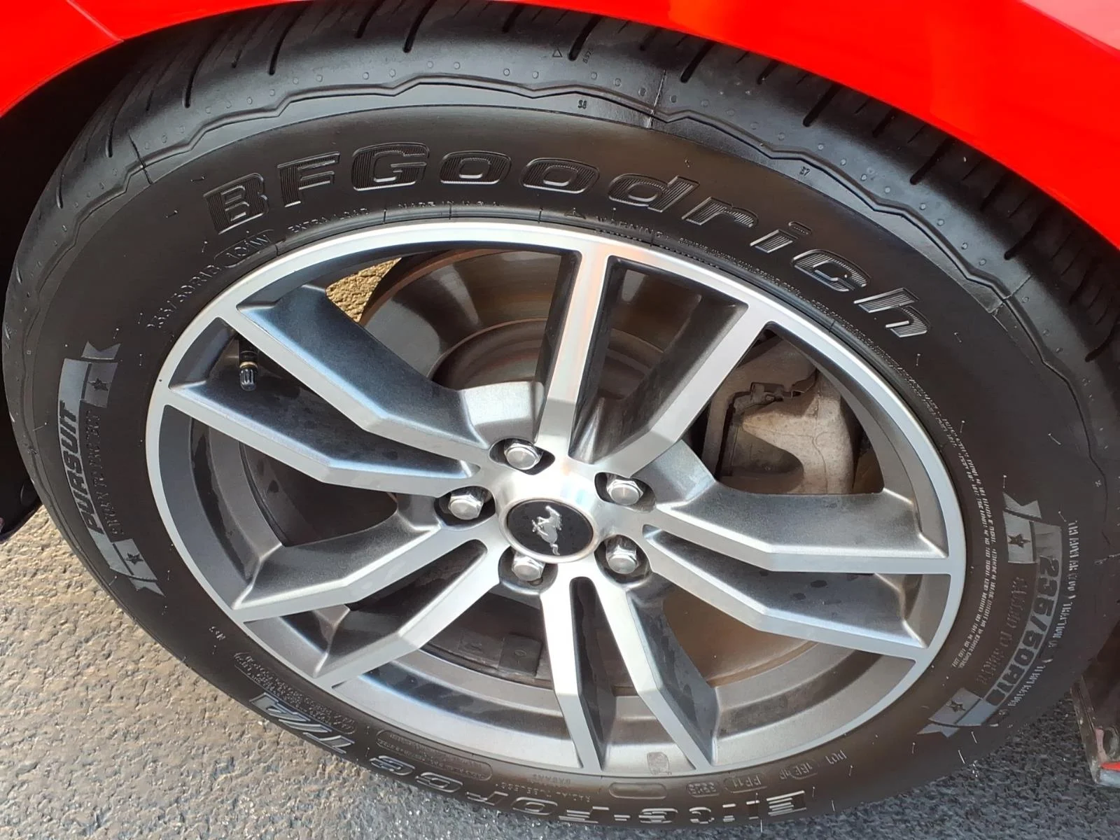 Used 2017 Red Ford  image 15