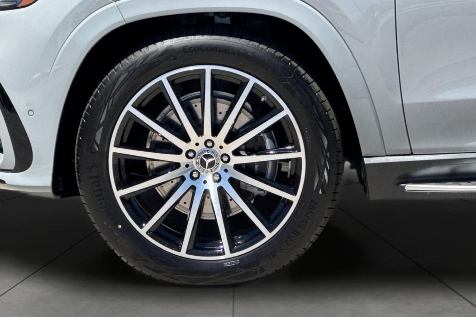 New 2026 MANUFAKTUR Alpine Grey Mercedes-Benz GLS 450 image 5