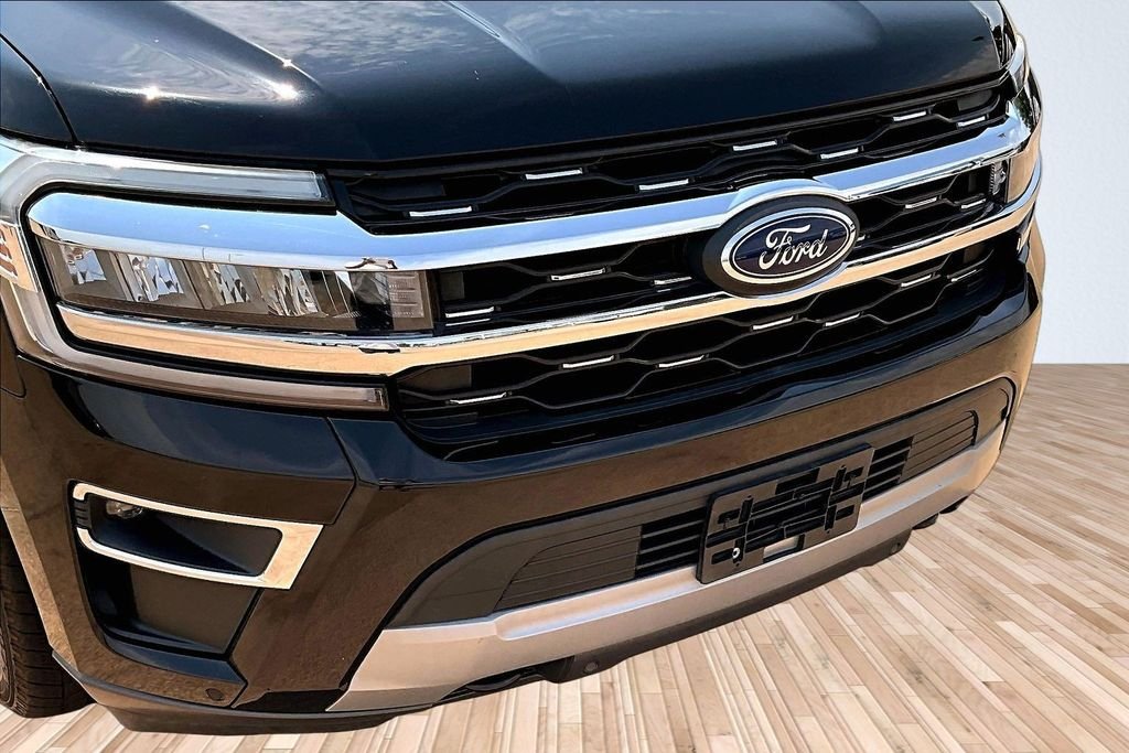 Used 2022 Black Ford Limited image 28
