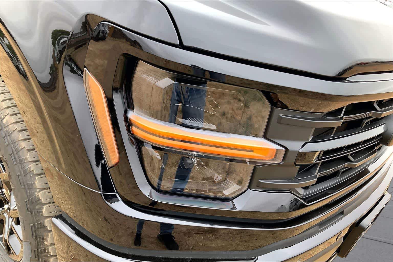 New 2026 Agate Black Metallic Ford XLT image 13