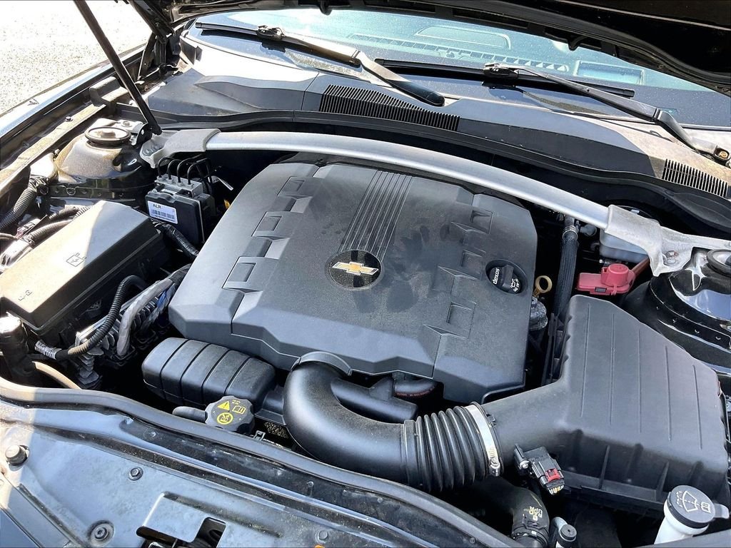 Used 2013 Black Chevrolet 2LT image 27