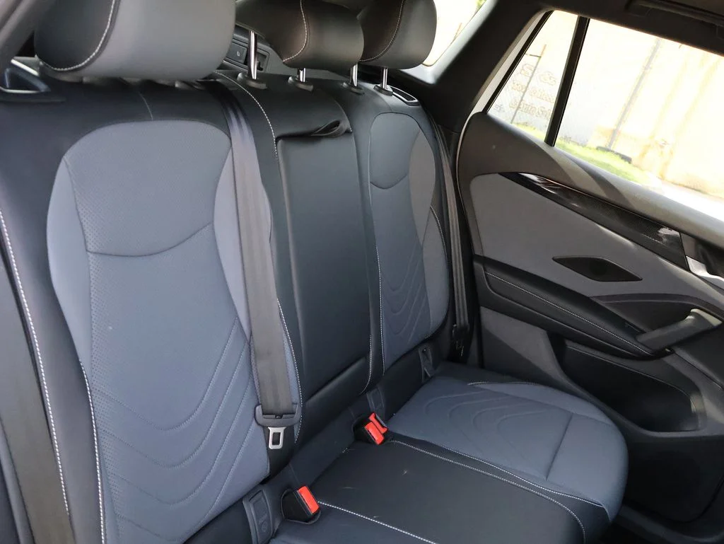 New 2026 White Volkswagen 2.0T SE R-Line Black image 31