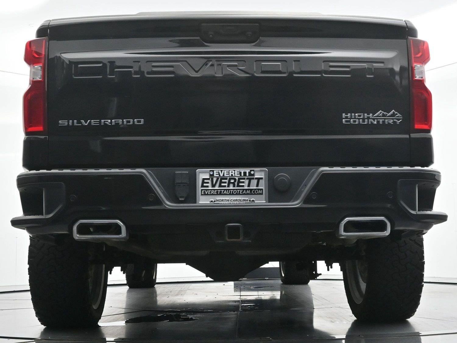Used 2023 Black Chevrolet High Country image 43
