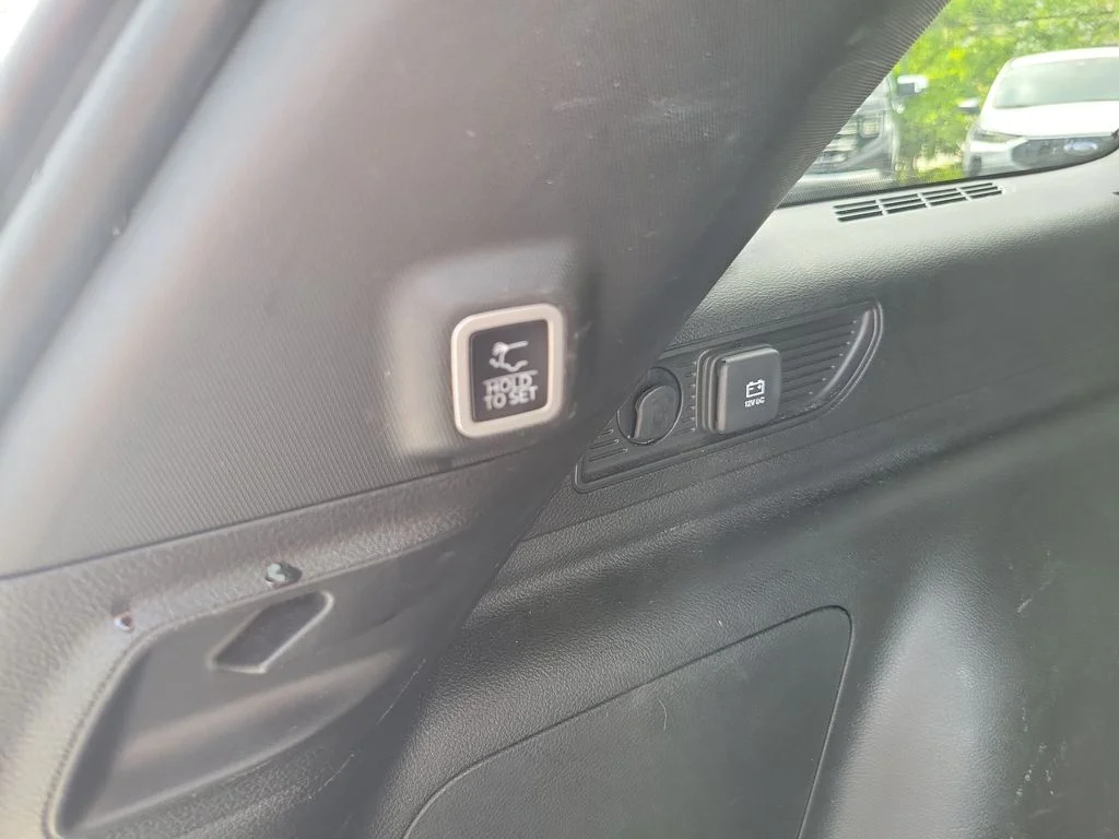 Used 2024 Silver Jeep 4xe image 11