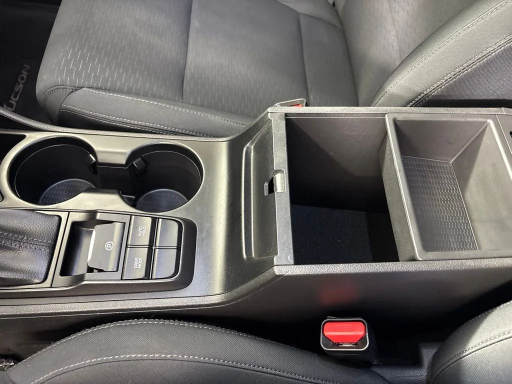 Used 2019 Red Hyundai Night image 43