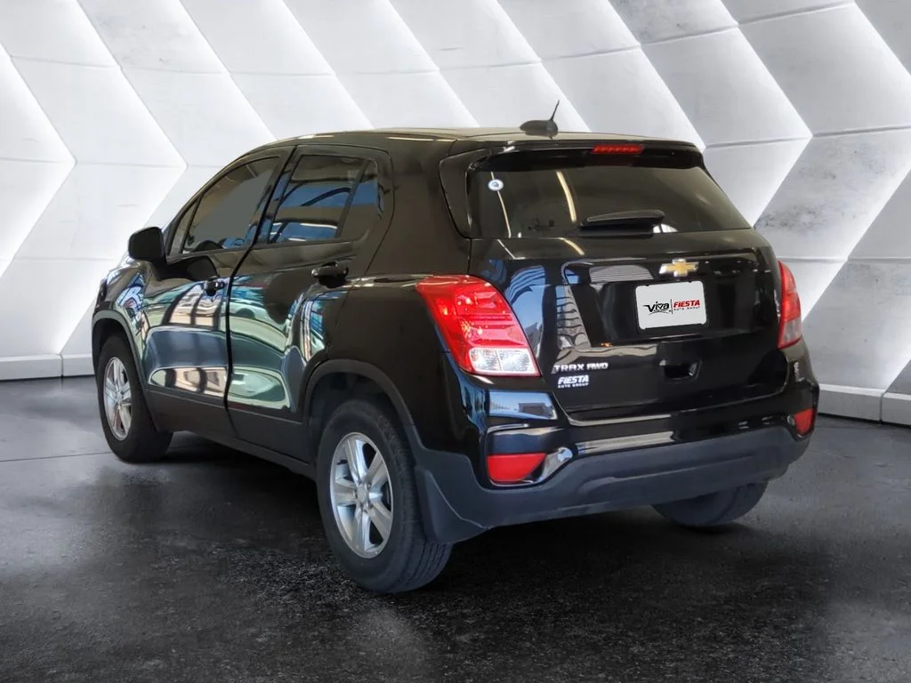 Used 2018 Black Chevrolet LS image 6