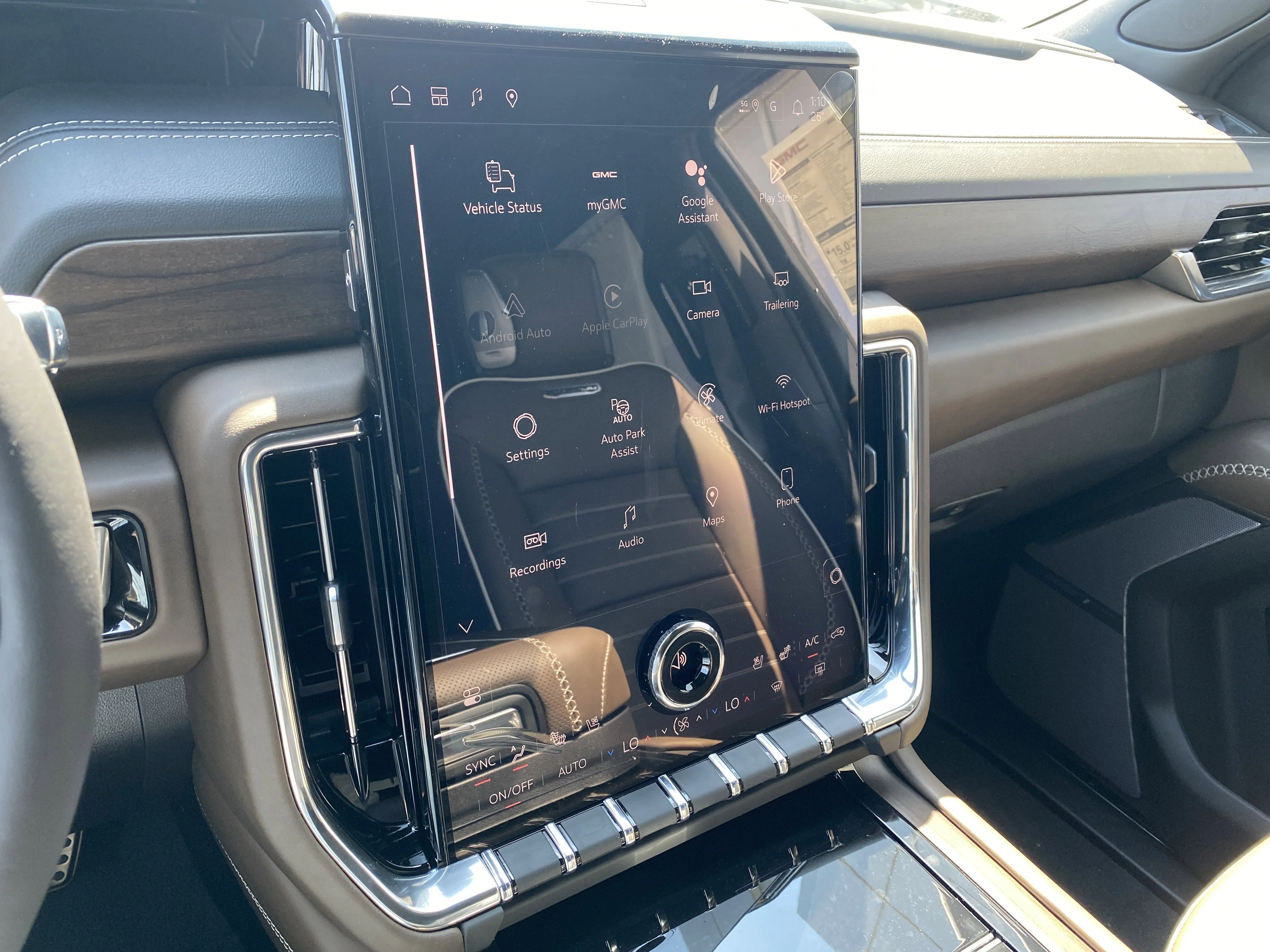 New 2026 ONYX BLACK GMC Denali Ultimate image 20