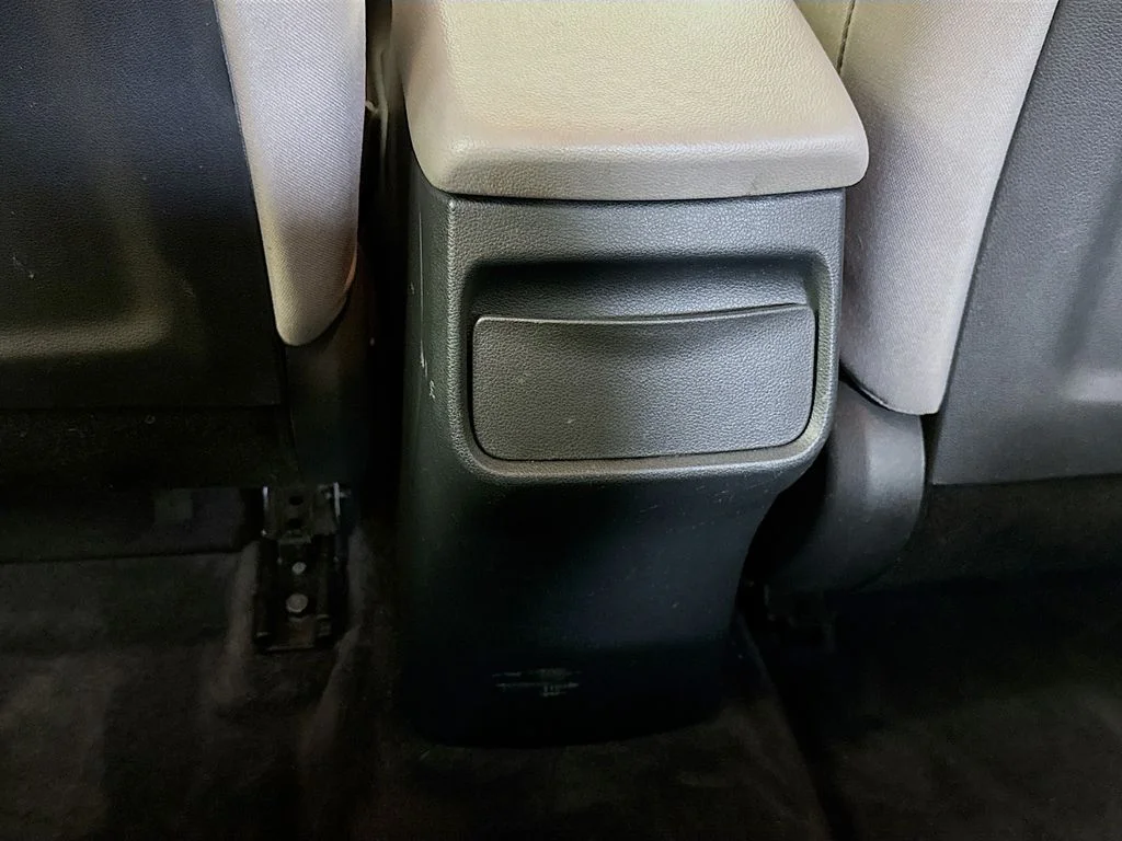 Used 2017 Gray Hyundai SE image 28