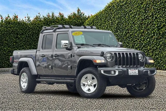 Used 2021 Gray Jeep Sport image 1
