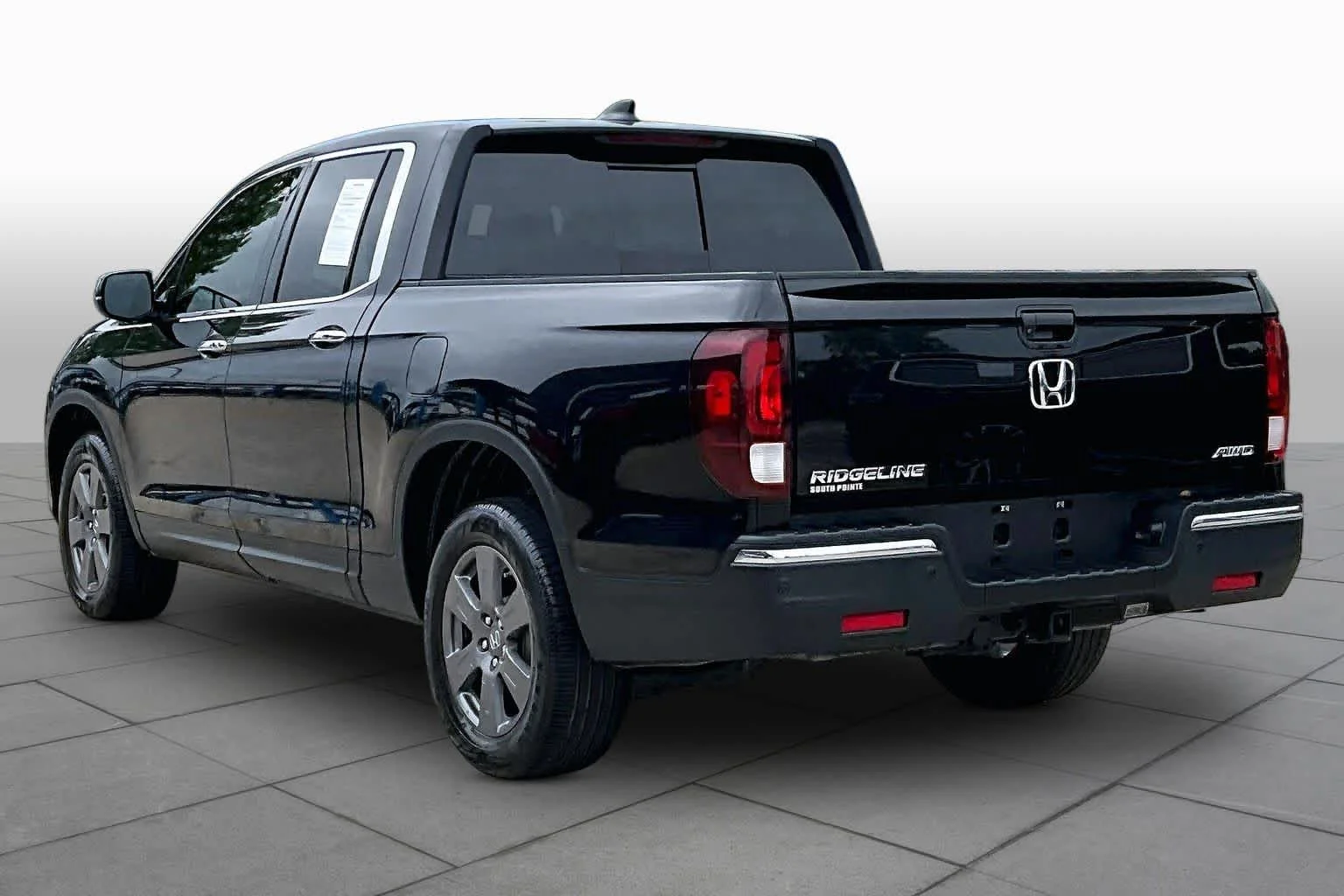 Used 2020 Crystal Black Pearl Honda RTL-E image 12