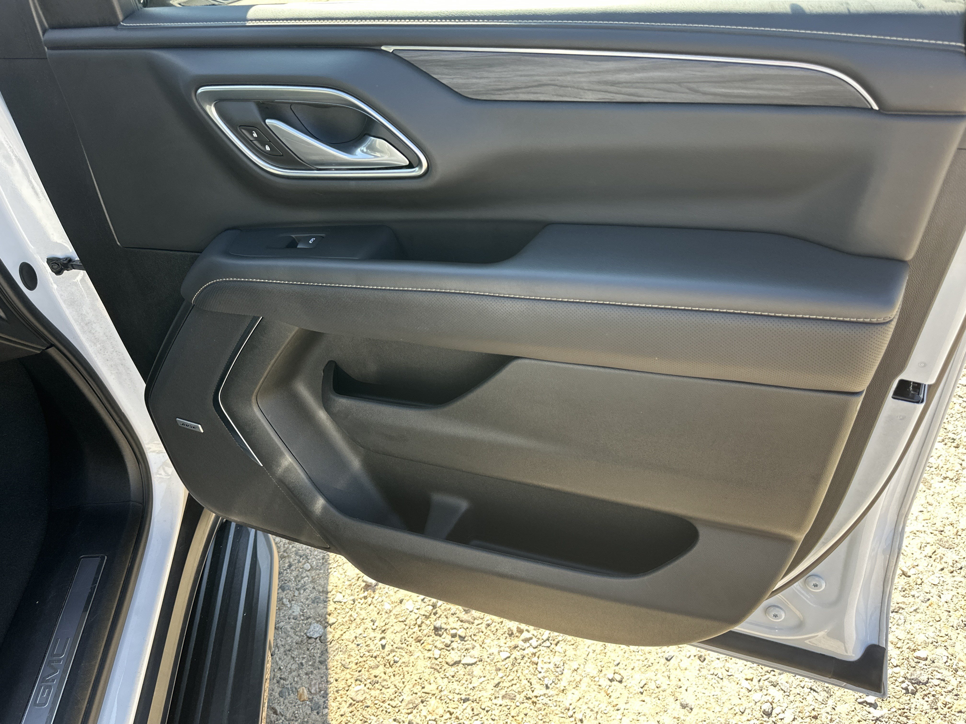 Used 2024 Summit White GMC SLT image 15