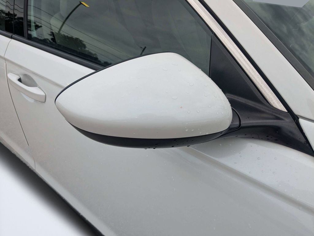 Used 2023  Honda EX image 11