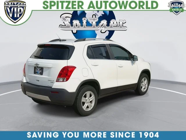 Used 2016 White Chevrolet LT image 9