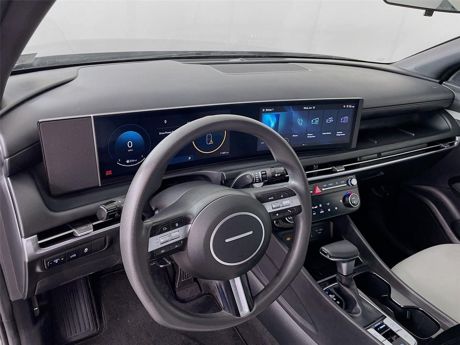 Used 2025 Hampton Gray Hyundai SEL Activity image 13