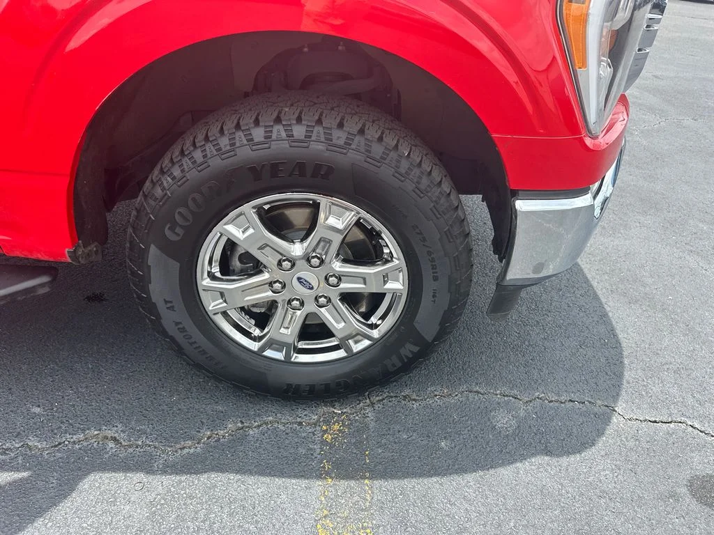 Used 2022 Red Ford XLT image 12