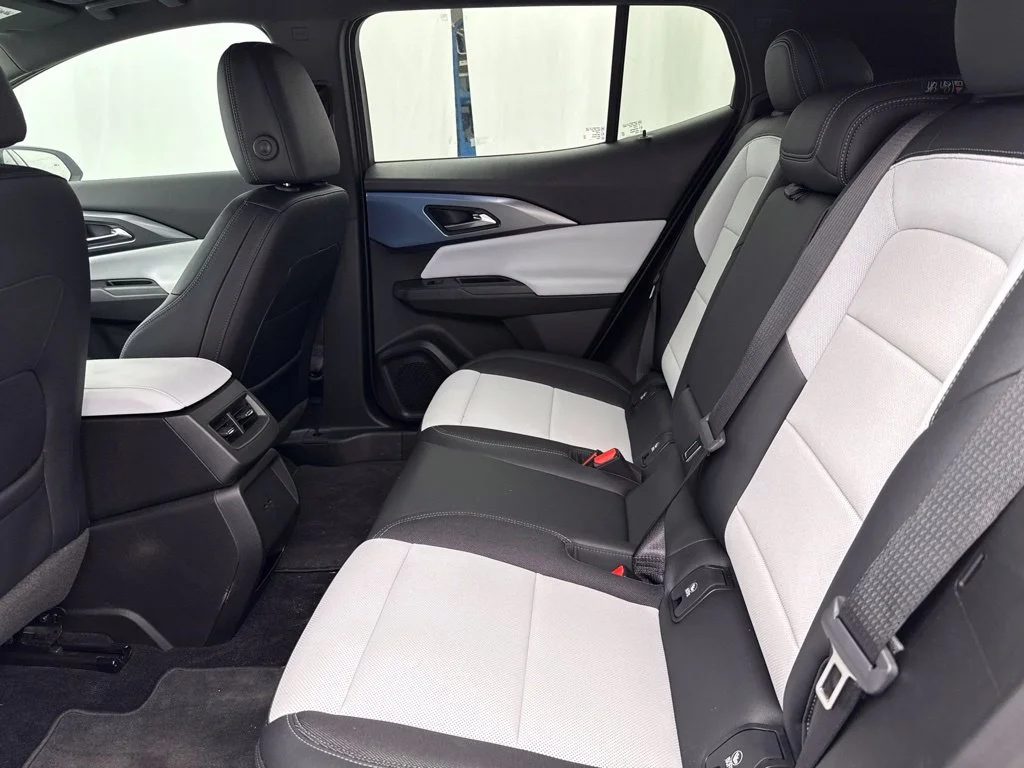 Used 2024 White Chevrolet LT image 15