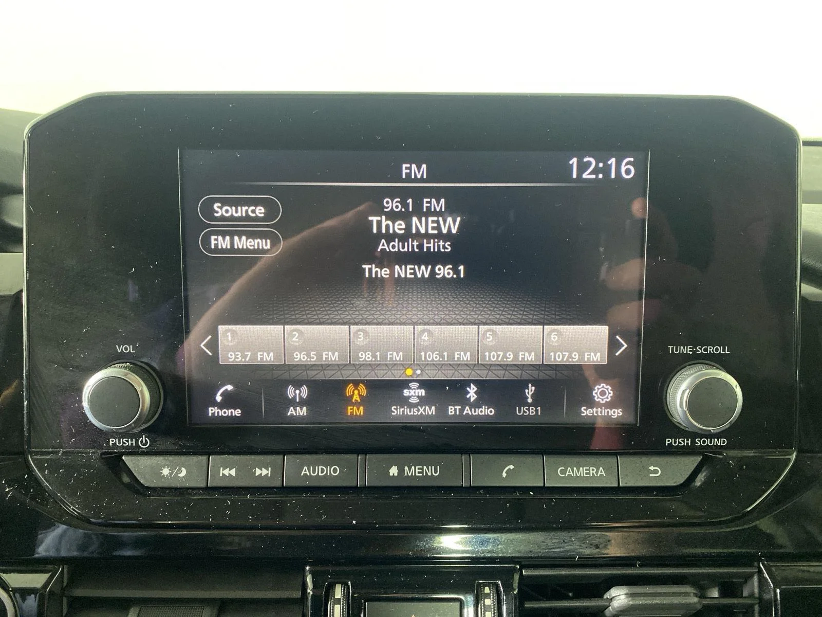 Used 2022 Gun Metallic Nissan SV image 18
