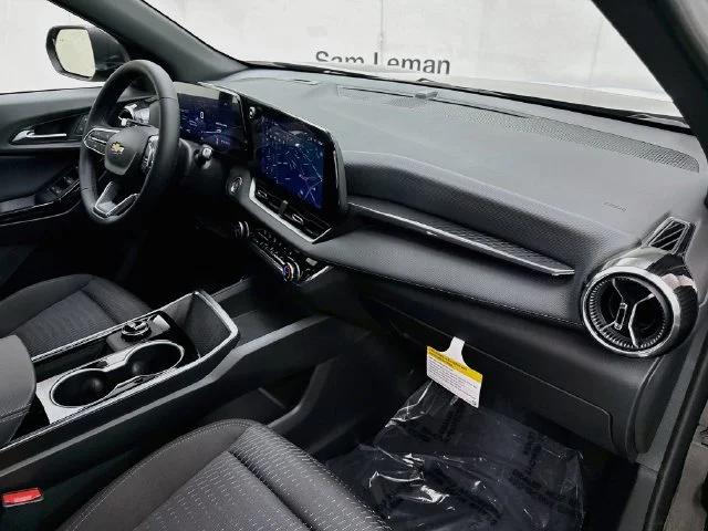 New 2027 Mosaic Black Metallic Chevrolet LT image 31