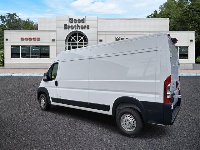 New 2026 Bright White Clear-Coat Exterior Paint RAM Tradesman image 2