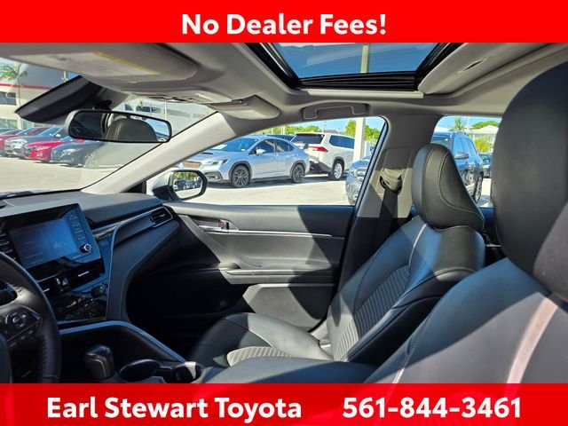 Used 2022 Silver Toyota SE image 4