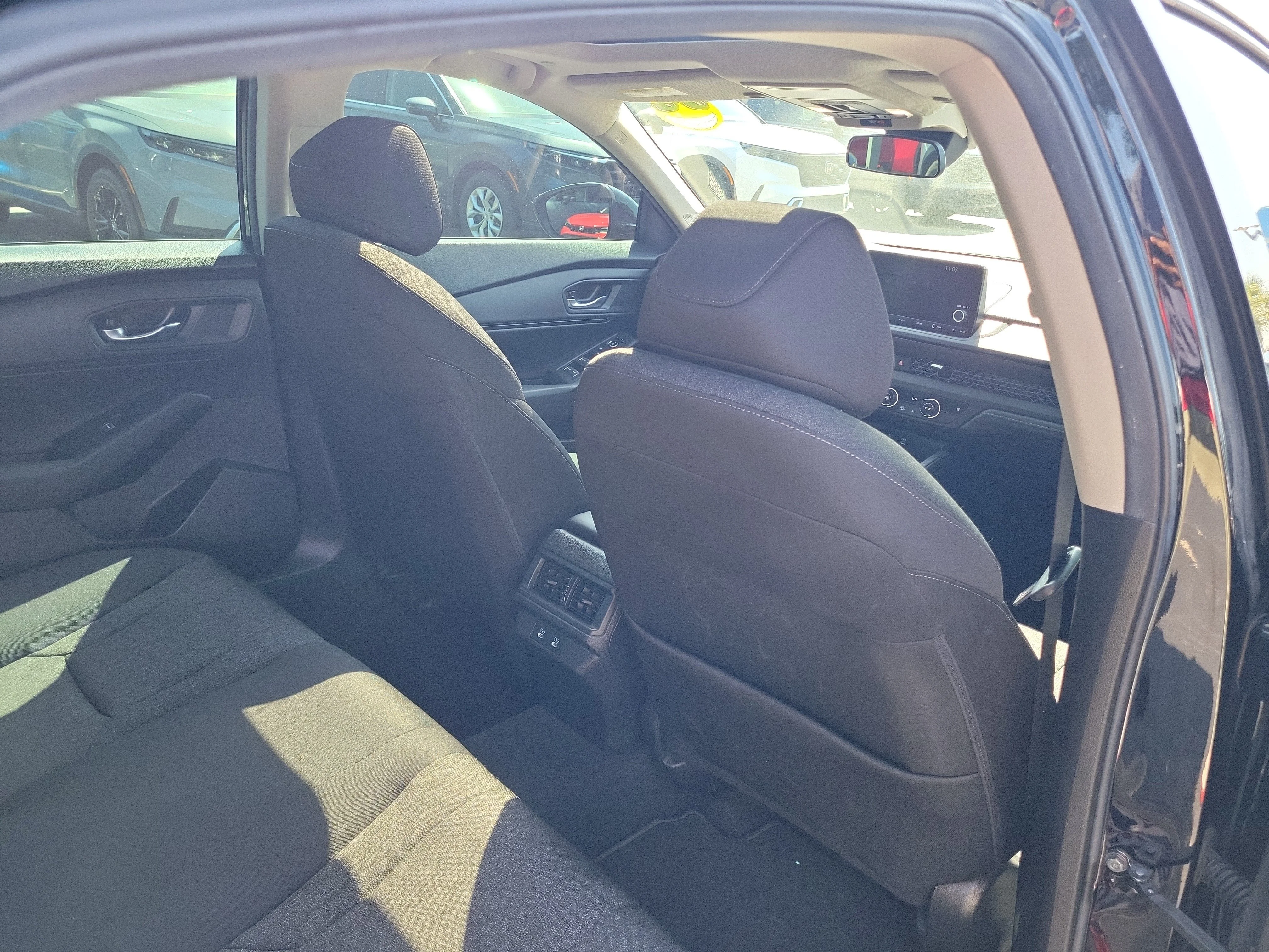 Used 2025 Black Honda SE image 11