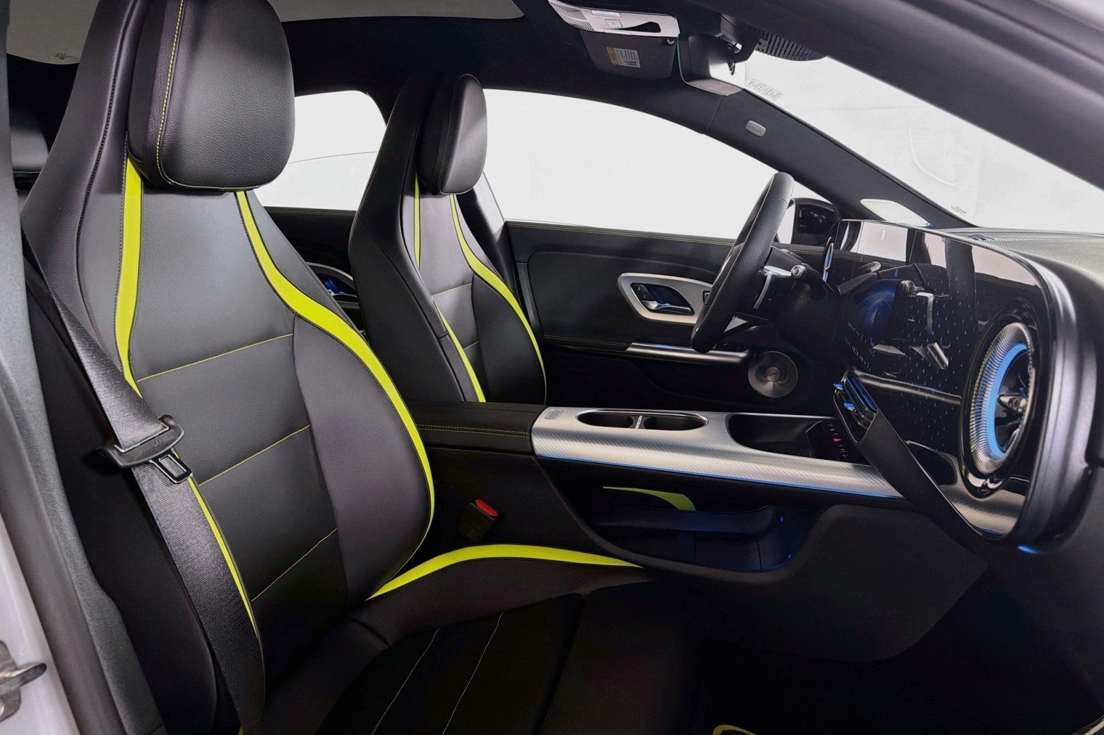 New 2027 MANUFAKTUR Alpine Grey Mercedes-Benz CLA 220 Hybrid image 6