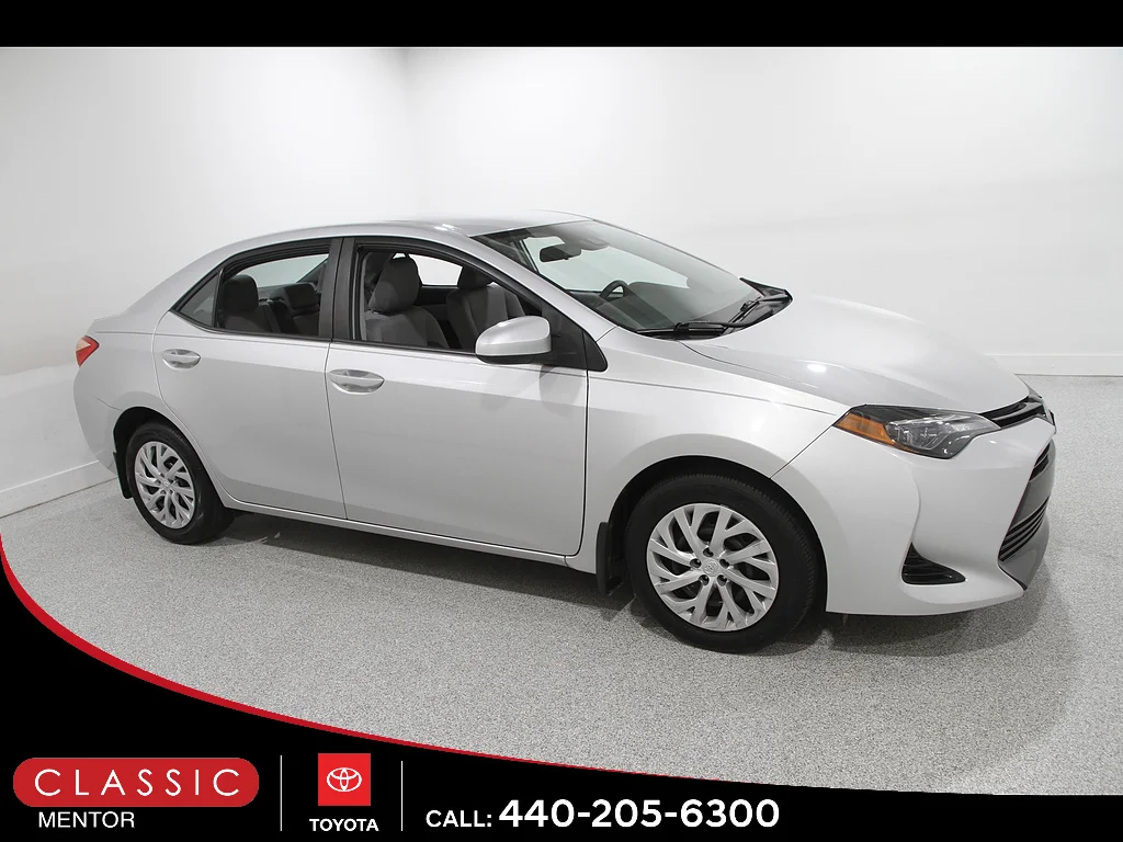2018 Toyota Corolla LE FWD photo