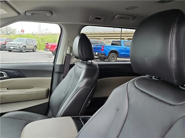 Used 2025 Panthera Metal KIA LXS Passenger image 11