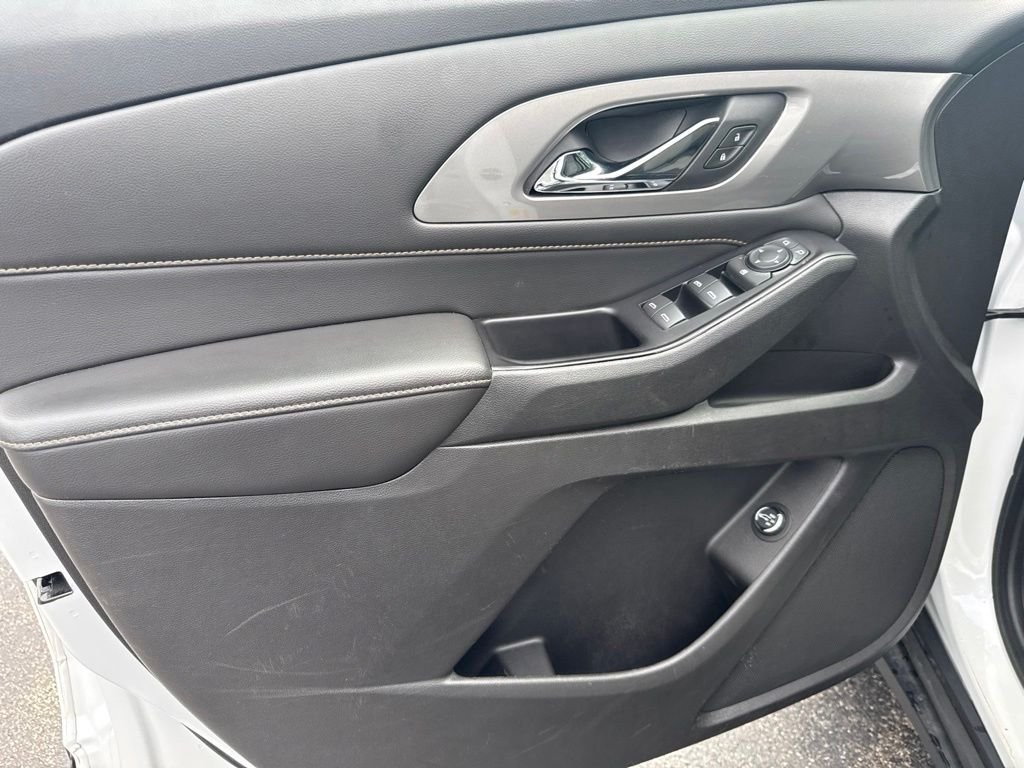 Used 2018 Beige Chevrolet LT image 23