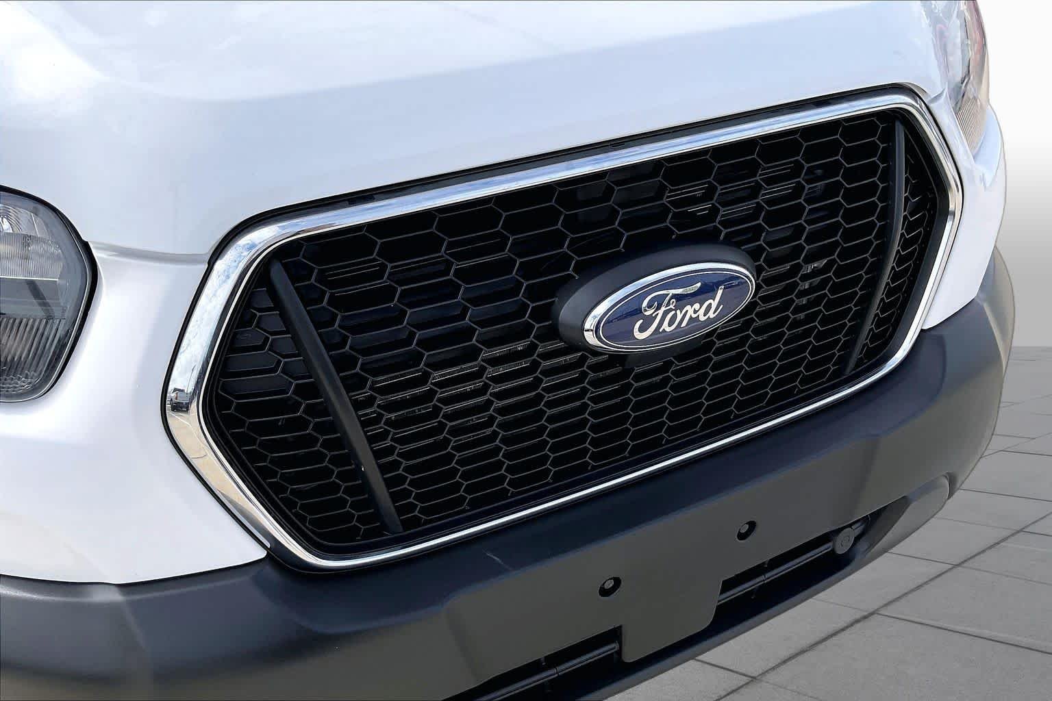 Used 2025 Oxford White Ford  image 25