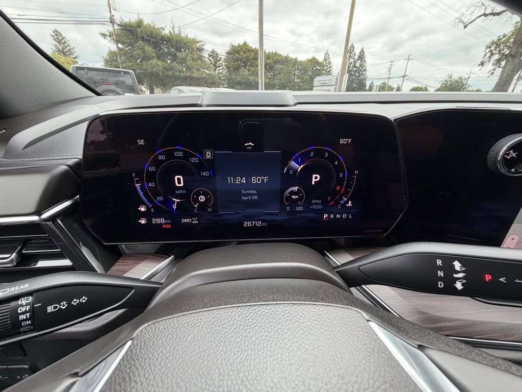 Used 2025 White Chevrolet LT image 19