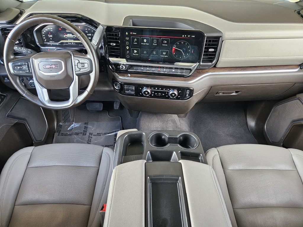 Used 2025 White GMC SLT image 25