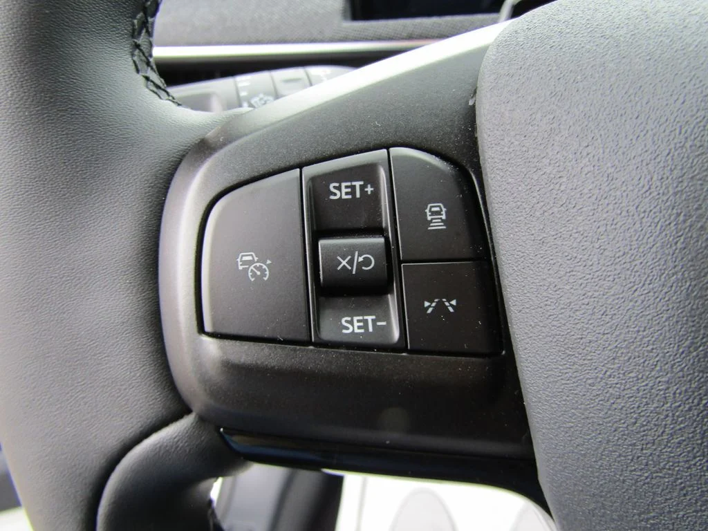 Used 2025 Star White Ford Premium image 21