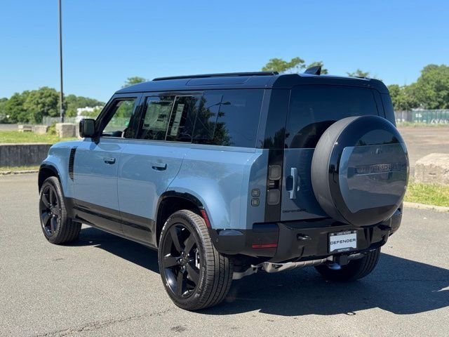 New 2026 Tasman Blue LAND ROVER X-Dynamic SE image 3