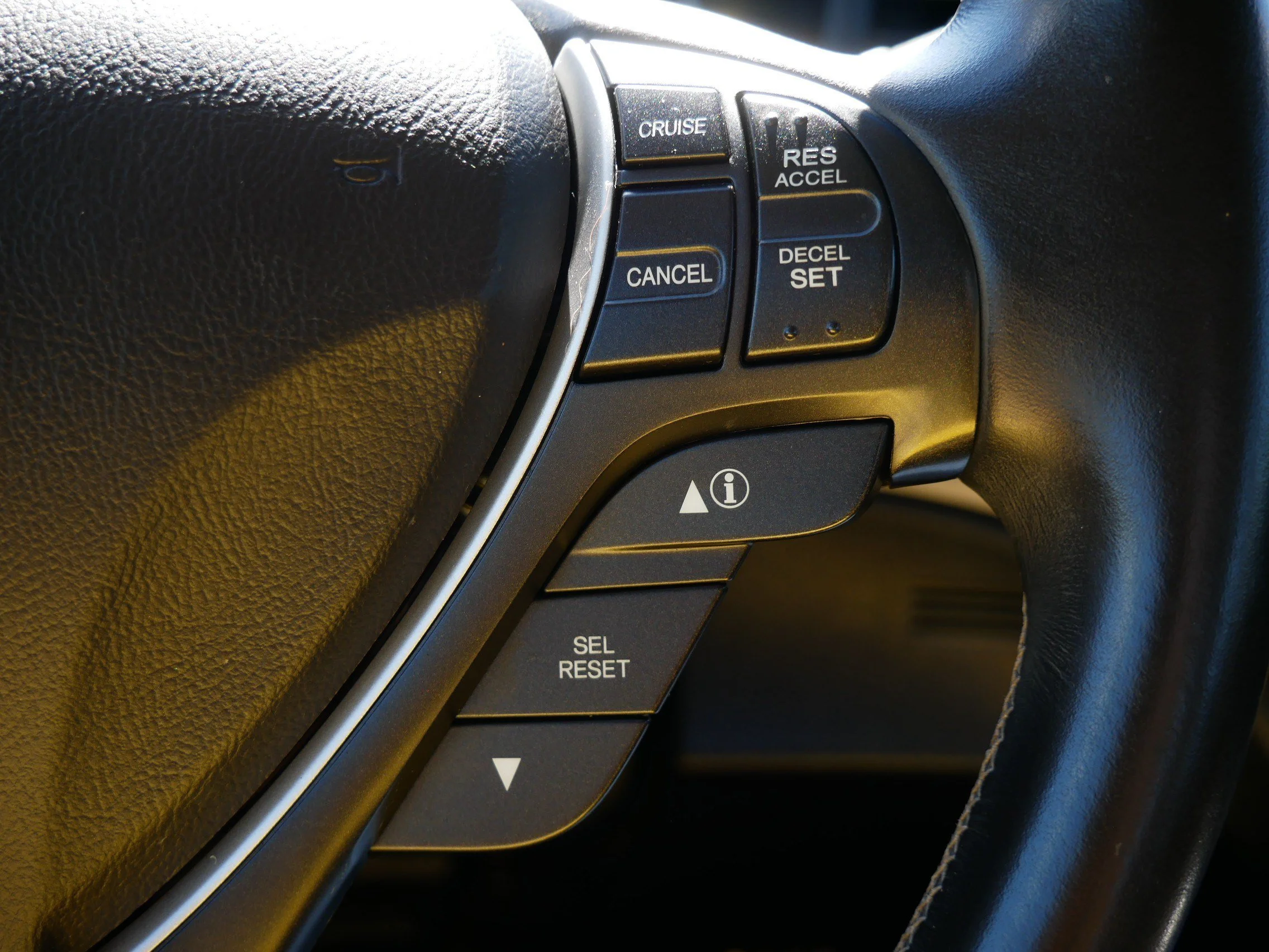 Used 2014 Polished Metal Metallic Acura 2.4L Premium Pkg image 28