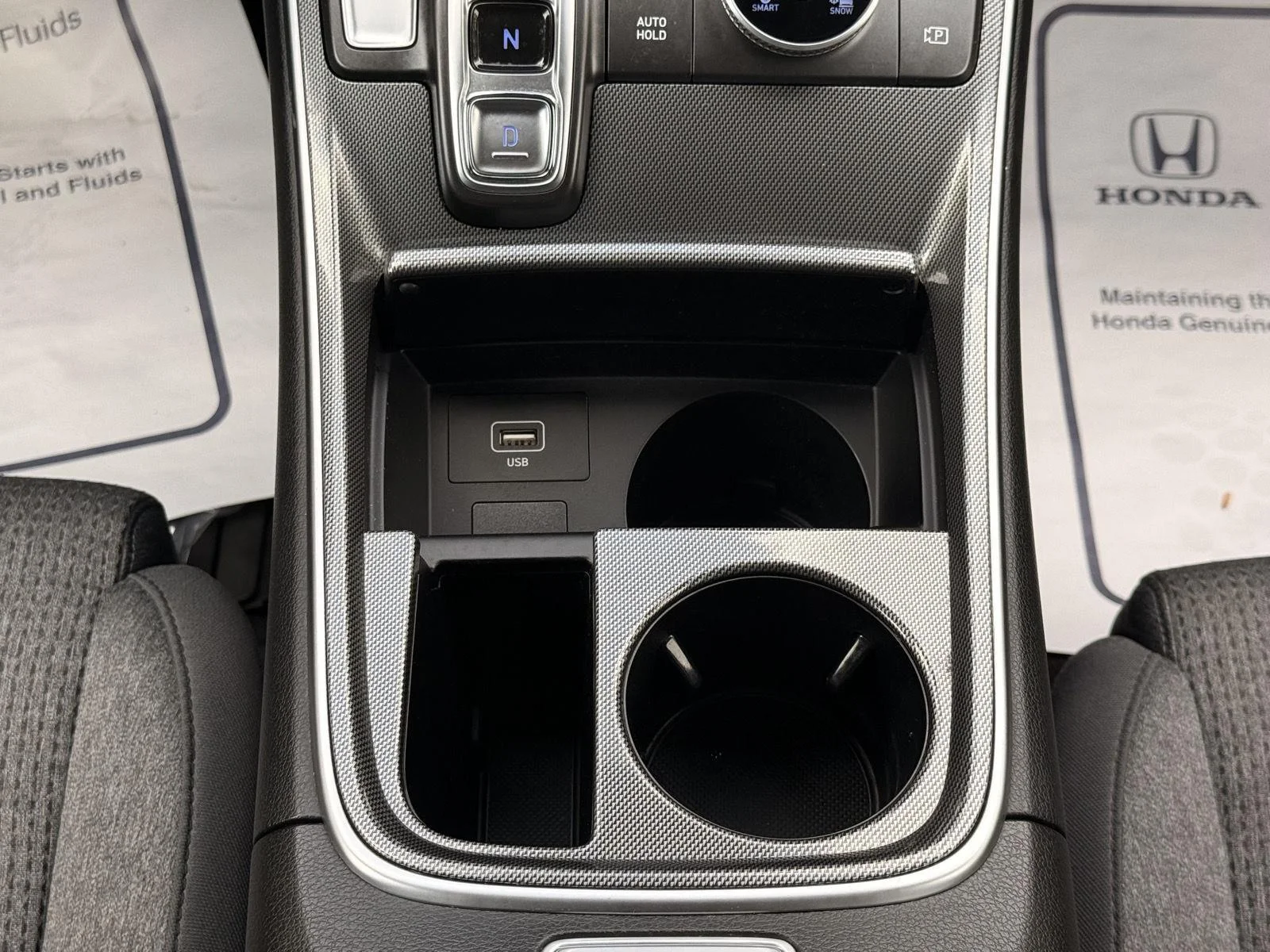 Used 2023 Shimmering Silver Hyundai SE image 28