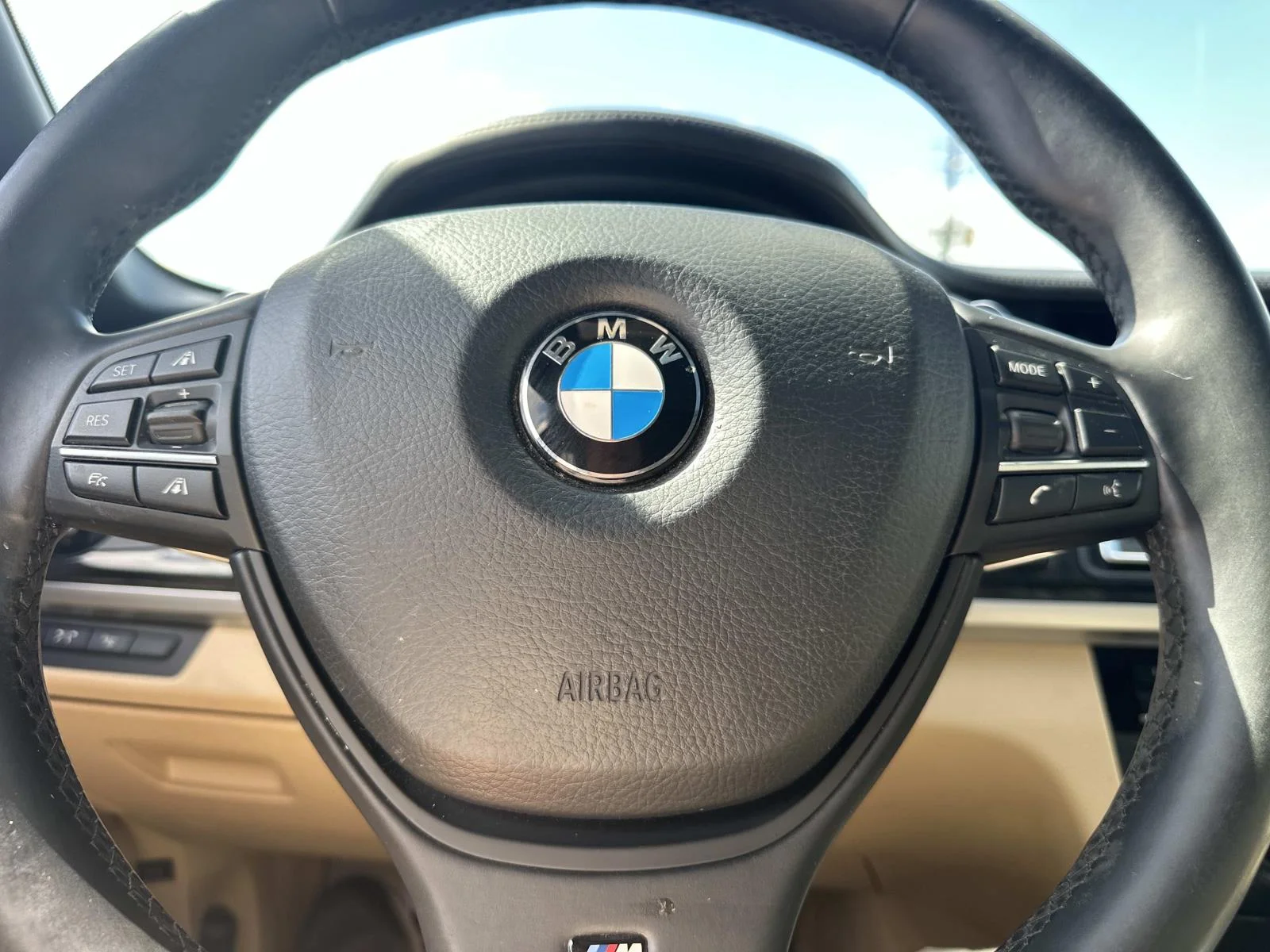 Used 2015 Alpine White BMW 4dr Sdn 750Li xDrive AWD image 17