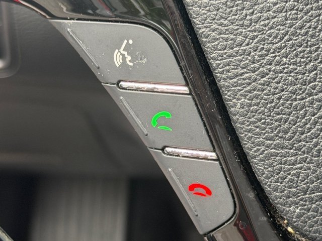 Used 2018 Red Kia S image 24