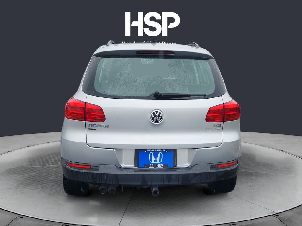 Used 2017 Reflex Silver Metallic Volkswagen 2.0T image 4
