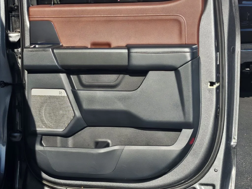 Used 2023 Carbonized Gray Metallic Ford Lariat image 39