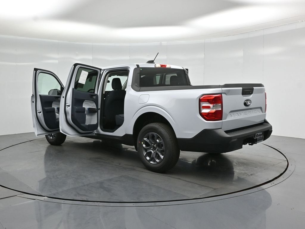 New 2026 Space White Metallic Ford XLT image 27