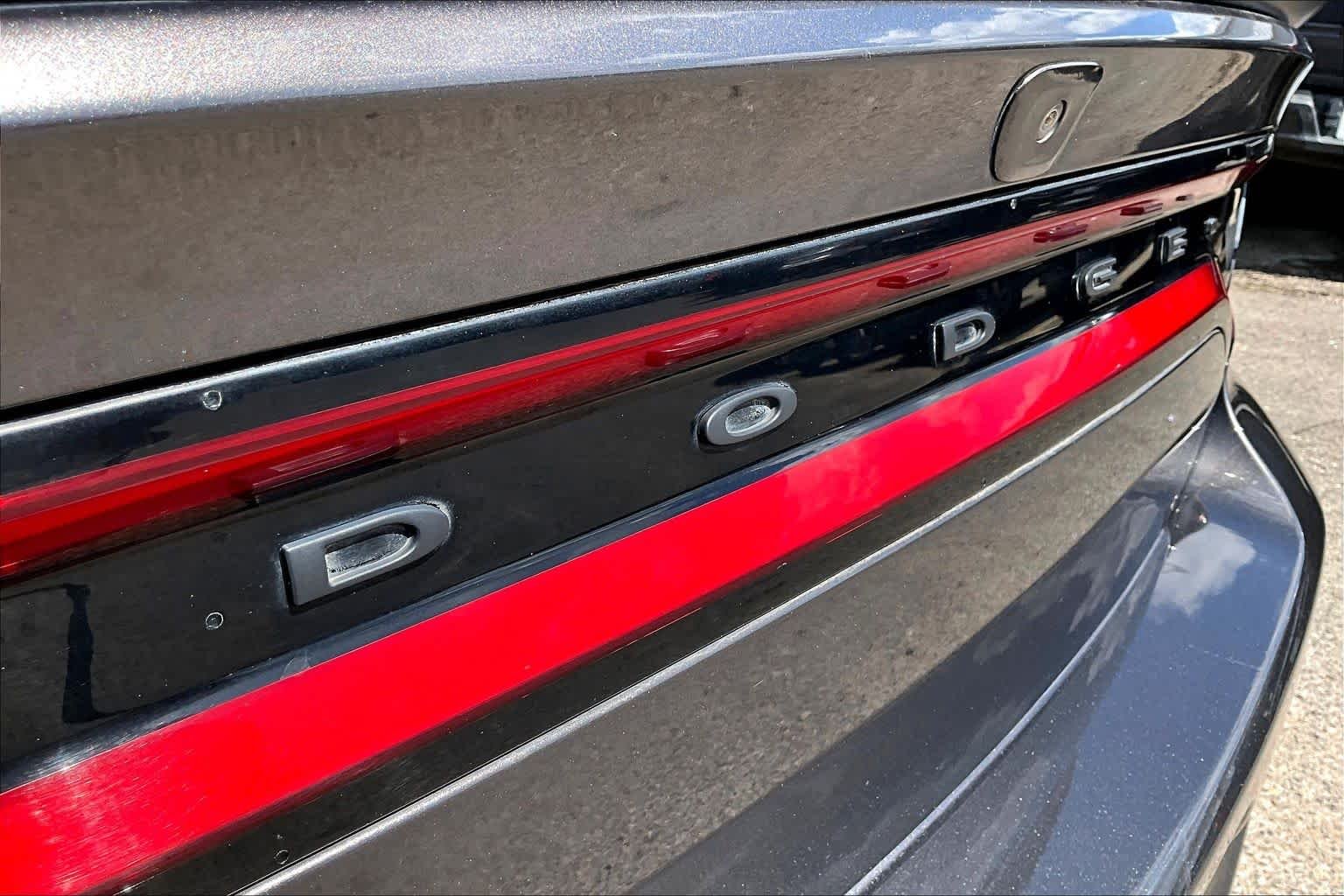 Used 2023 Granite Pearlcoat Dodge SXT image 33