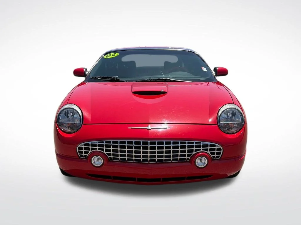 Used 2002 Red Ford Base image 2