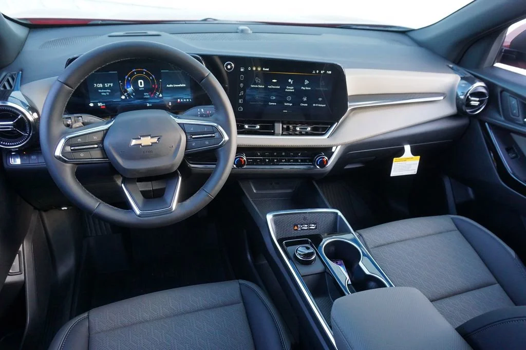 2026 Chevrolet Equinox LT - Photo 13